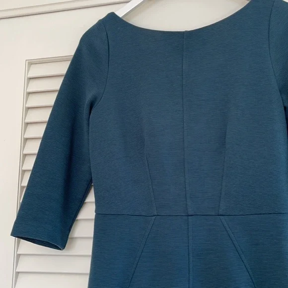 Classic Boden Dress - Picture 4 of 16